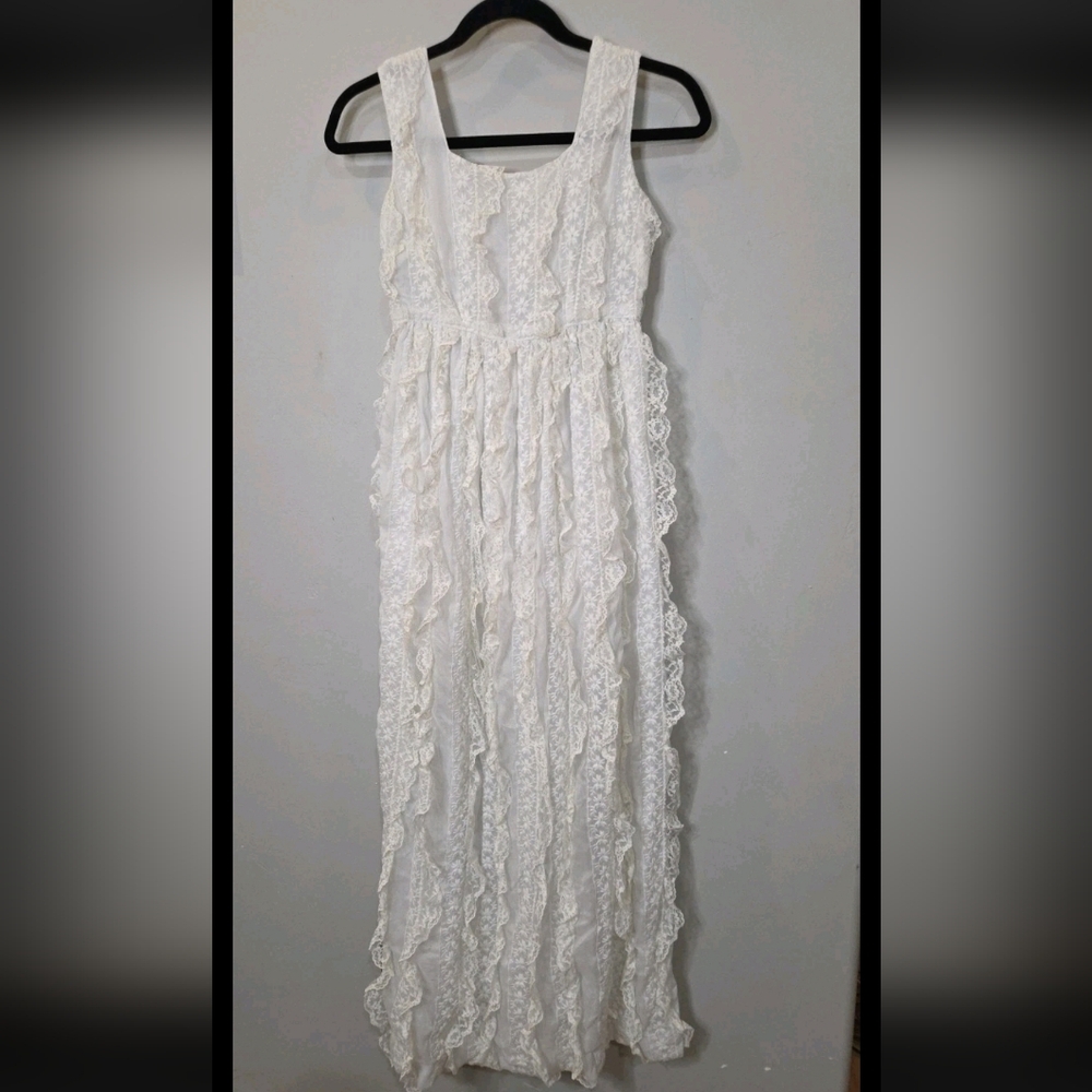 VTG Handmade White Lace Ruffle Stripes Sleeveless Empire Waist Dress Bridal